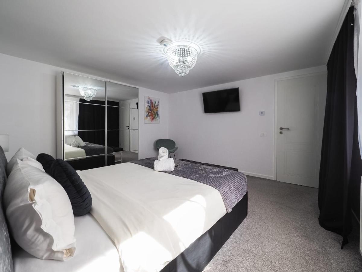 For You Apartments Gold & Silver Sibiu Exteriör bild